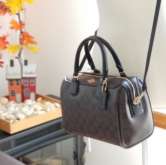 🚫SOLD🚫🥳Host Pick🥳 Coach Signature Mini Bennett - Picture 5 of 5